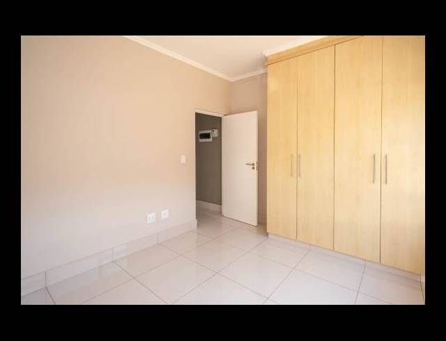 2 BEDROOM APARTMENT FOR SALE IN UMHLANGA RIDGE